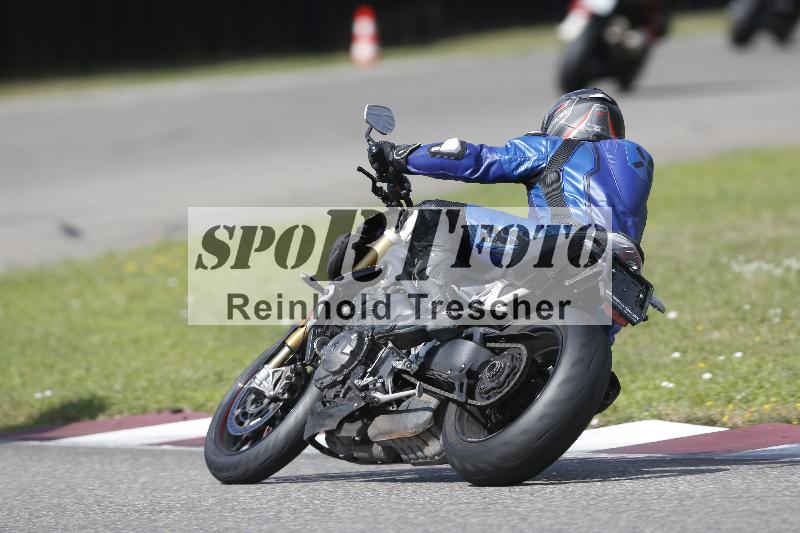 /40 24.08.2026  Cornu Master School ADR/blau-beu/72